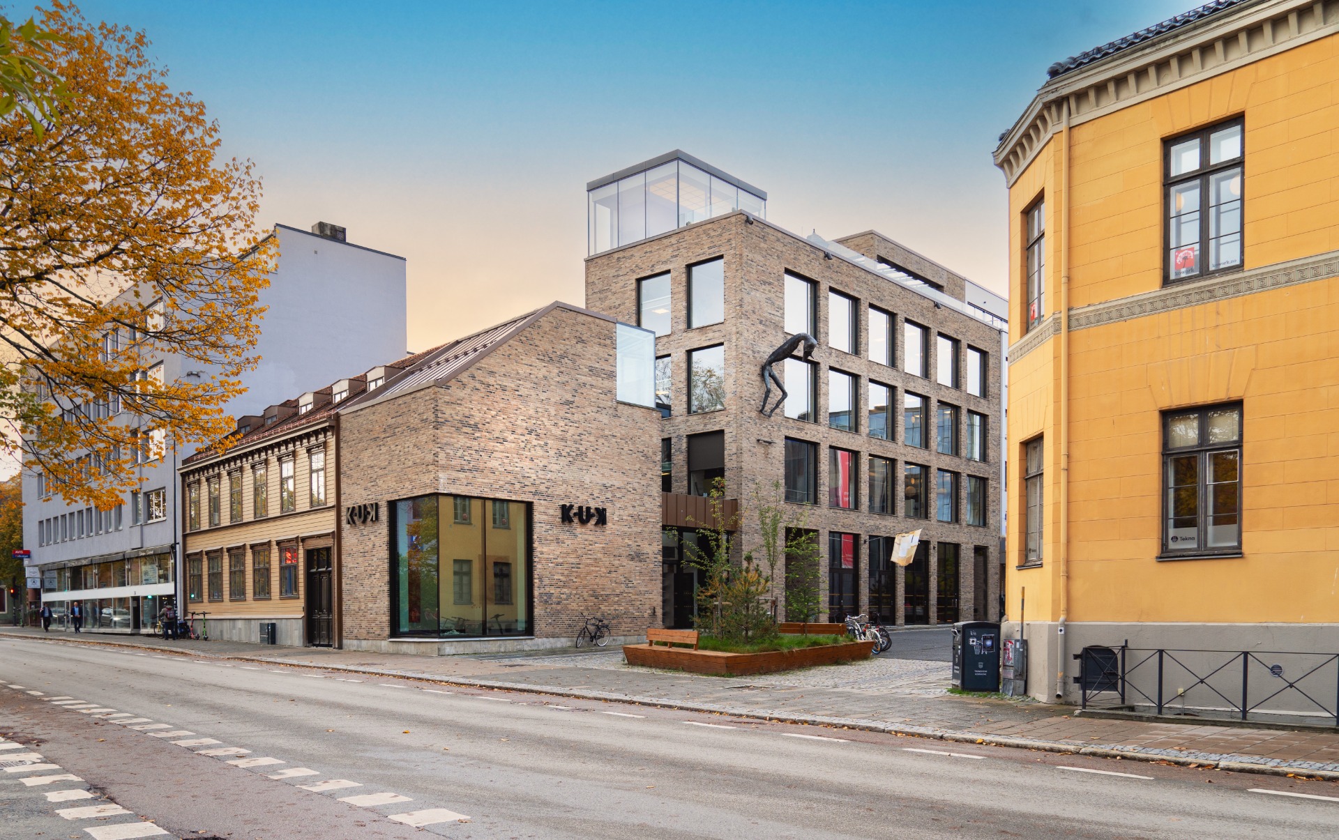 K-U-K - Kjøpmannsgata Ung Kunst, en gave fra kunstneren Kjell Erik Killi-Olsen til hjembyen Trondheim